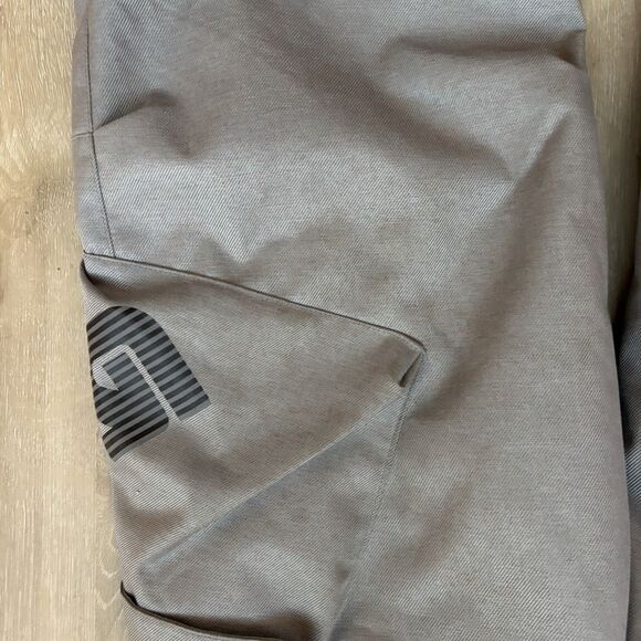 Burton DRYRIDE Cargo Snowboard Ski Pants Boys XL 14/15 Gray 30x28.5 Adjustable - Picture 3 of 16